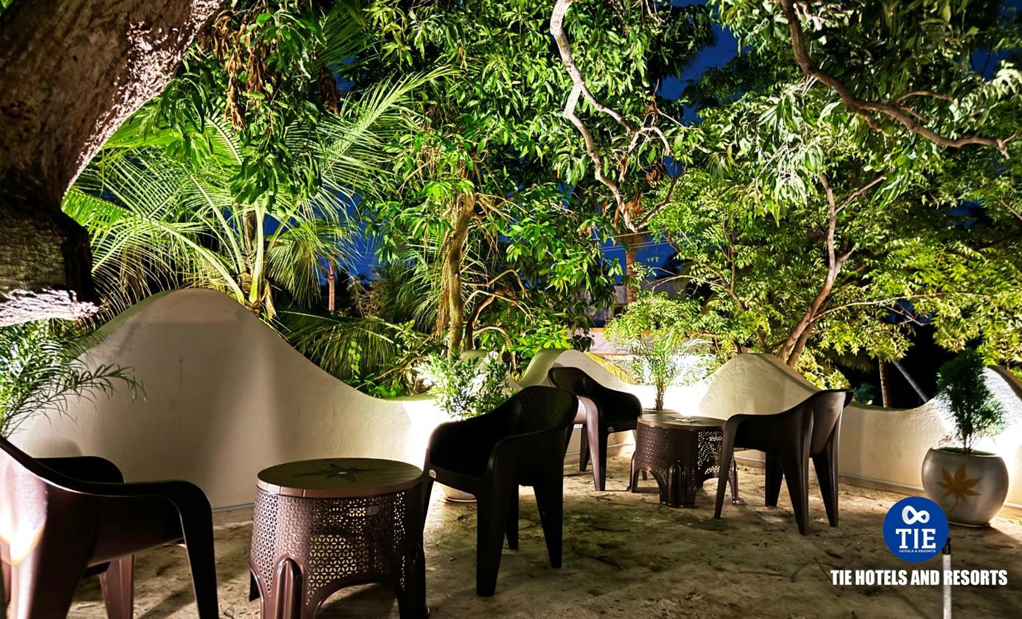 Eden Beach Resort - Tie Hotels & Resorts Пондичерри Экстерьер фото
