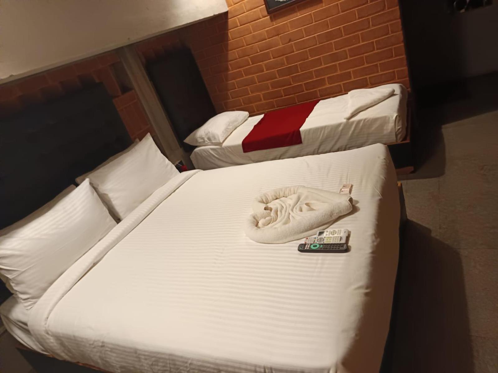 Eden Beach Resort - Tie Hotels & Resorts Пондичерри Экстерьер фото